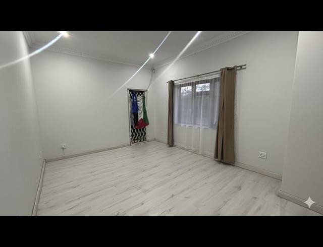 3 BEDROOM PROPERTY TO RENT IN PARKTOWN